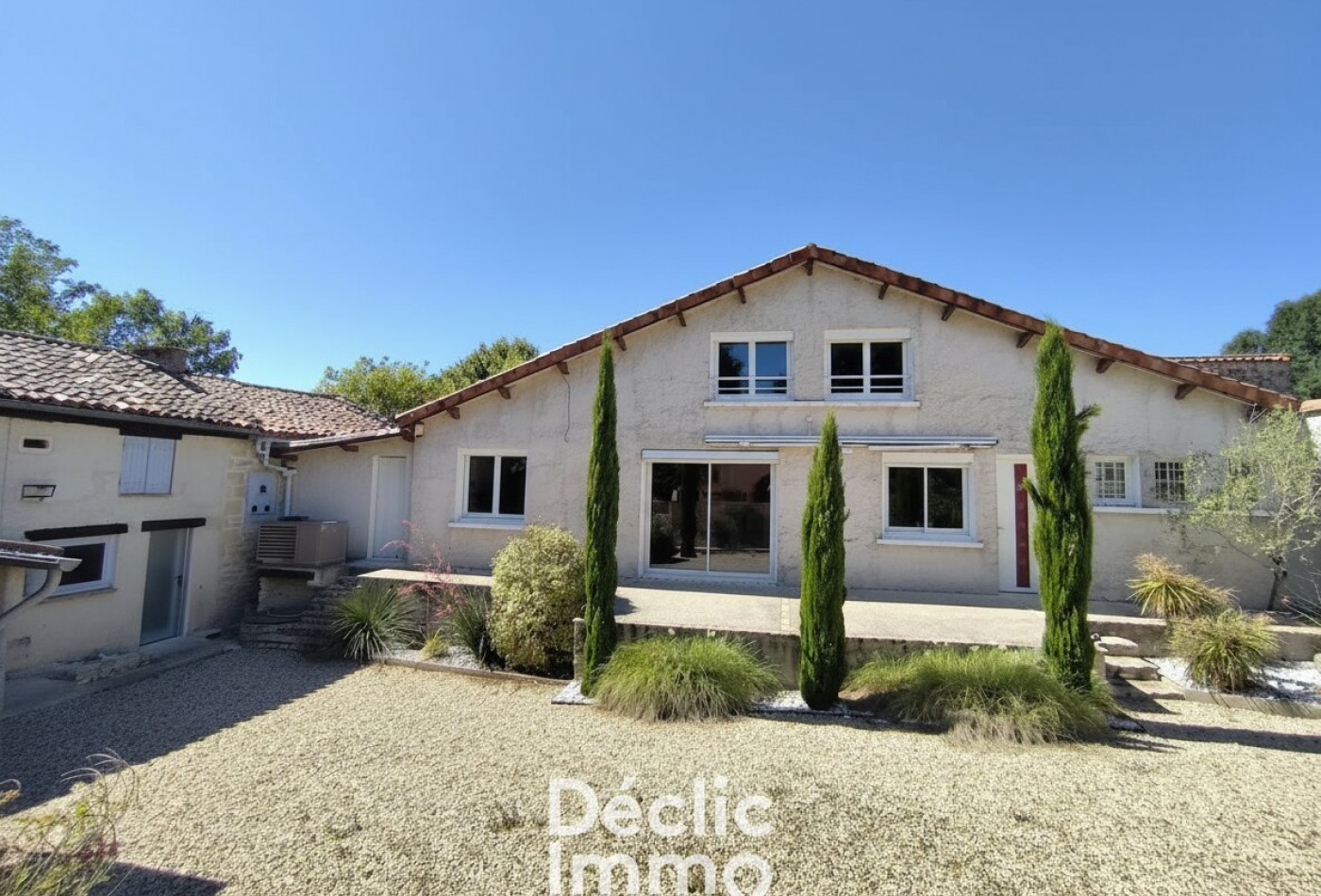 vente Maison de village Saint Genis D'hiersac - Photo 1