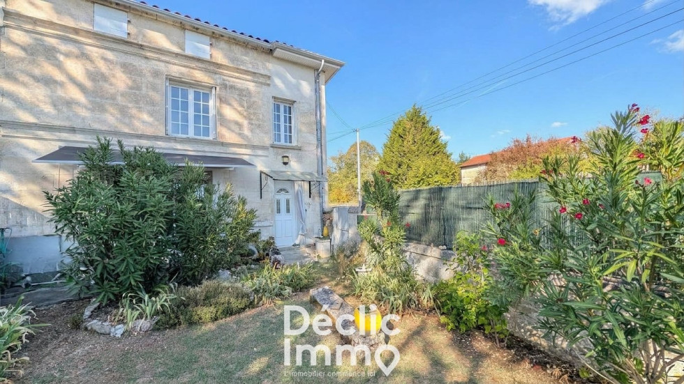 vente Maison en pierre Magnac Sur Touvre - Photo 1