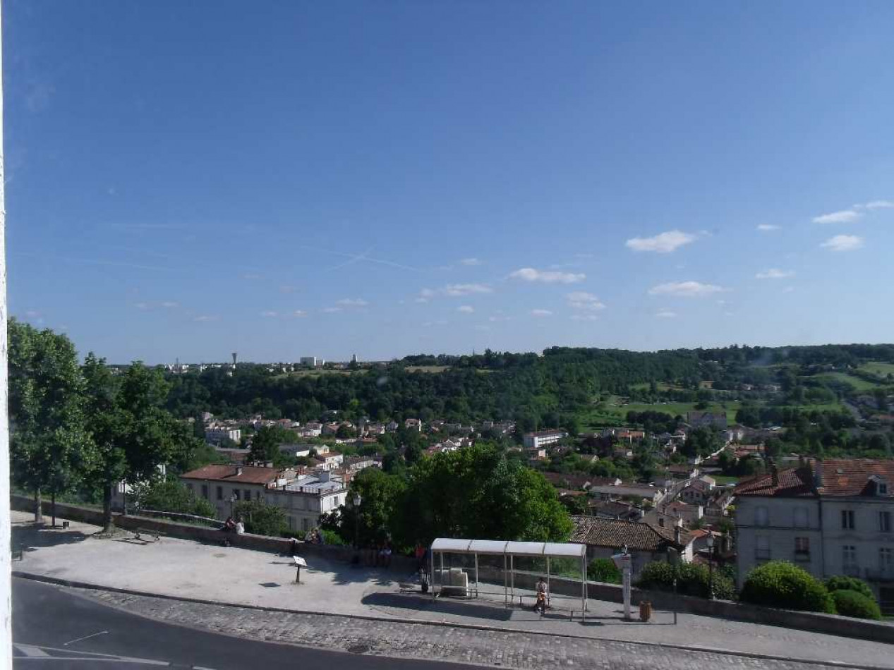location Appartement Angouleme - Photo 1