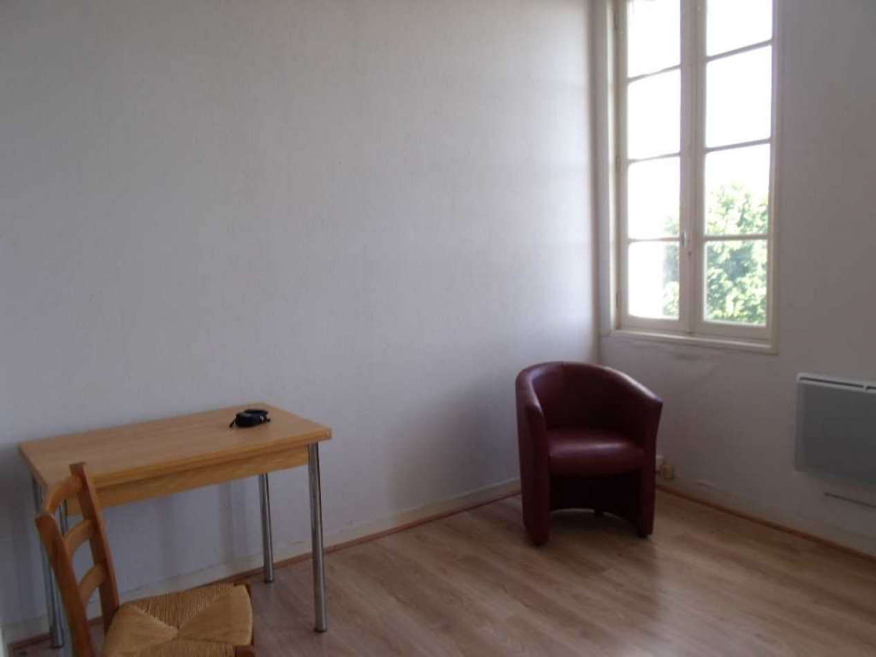 location Appartement Angouleme - Photo 3