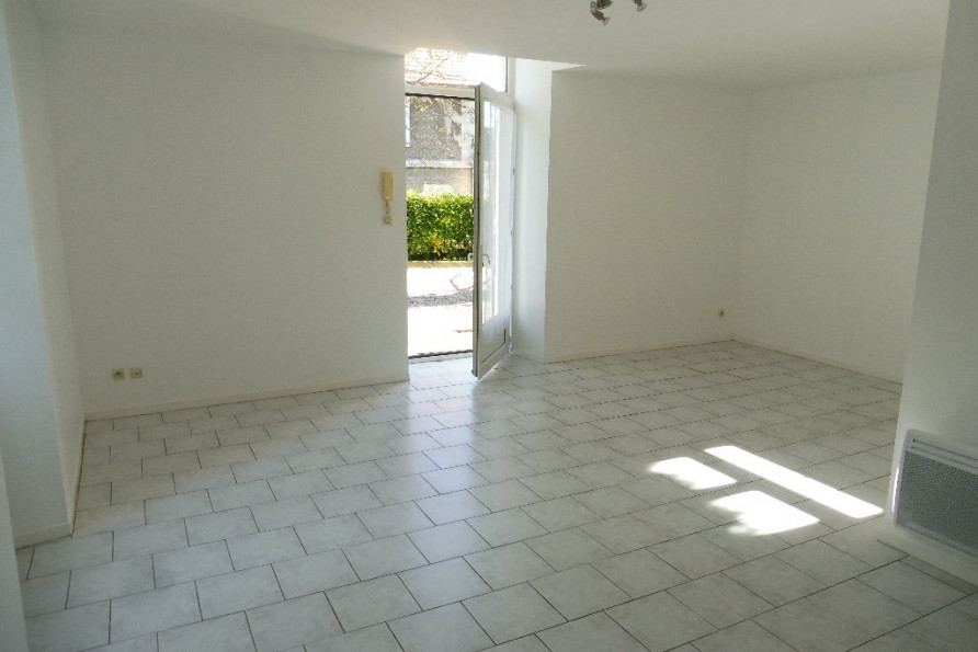 location Appartement Angouleme - Photo 10
