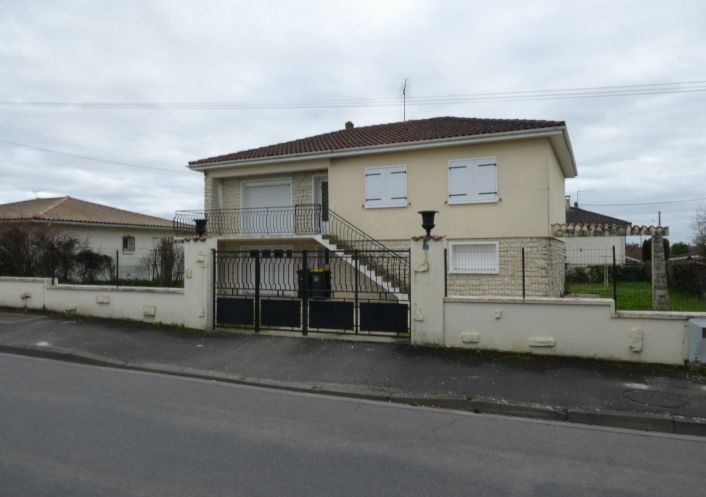 location Maison Linars