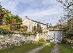 à vendre Douzat