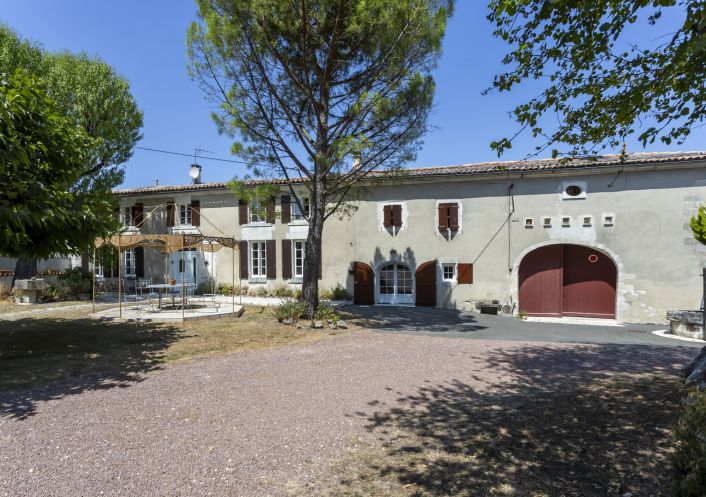 sale Corps de ferme Cognac