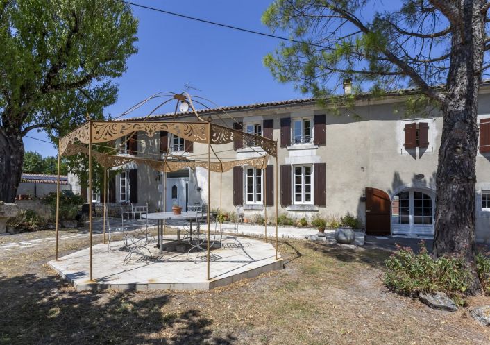 sale Corps de ferme Cognac