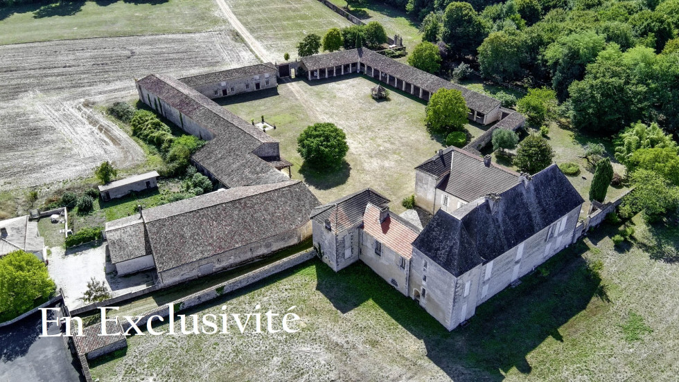 vente Château Angouleme - Photo 1