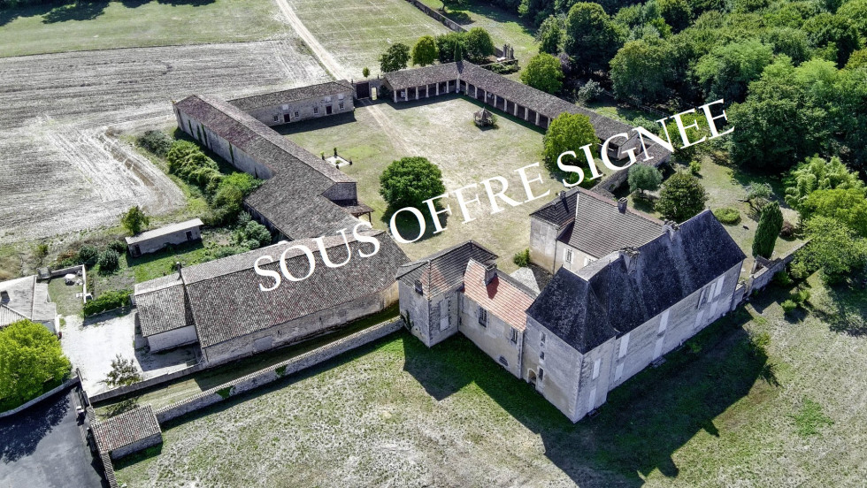vente Château Angouleme - Photo 1