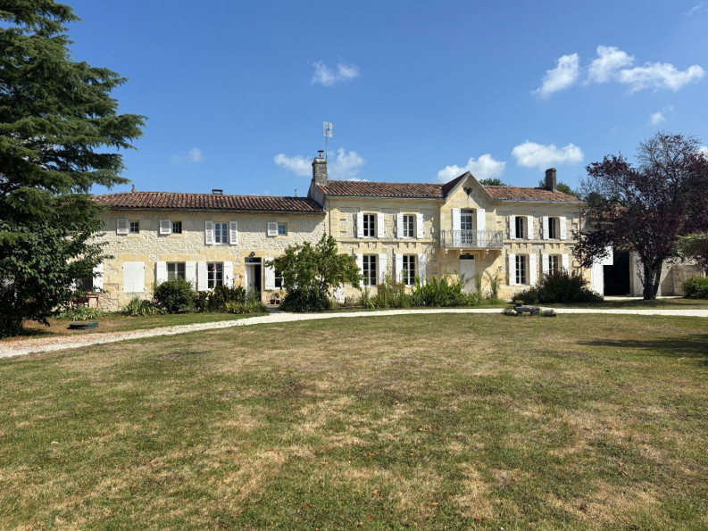 sale Maison Mirambeau - Photo 1