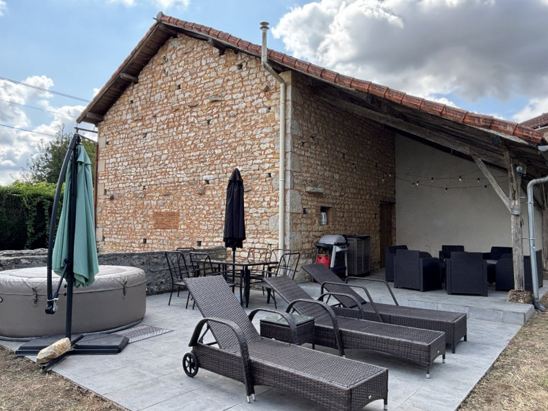 sale Maison Genouille - Photo 12