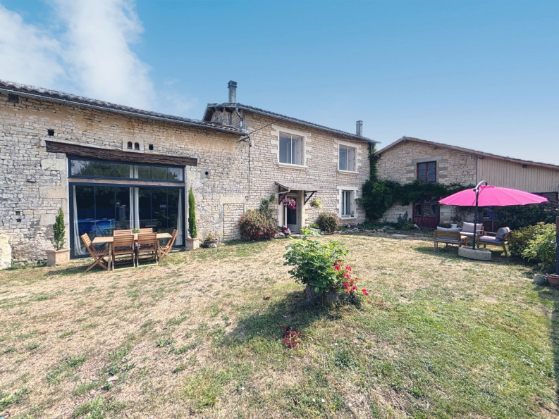 vente Maison Pioussay - Photo 1