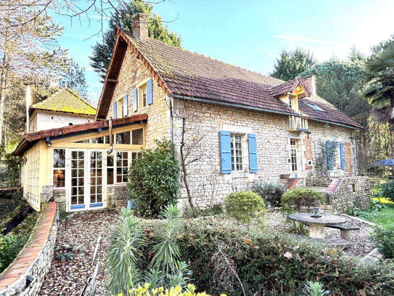 vente Maison Saint Gourson - Photo 1