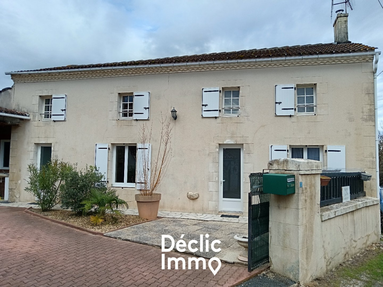 vente Maison individuelle Saint Pierre De Juillers - Photo 1