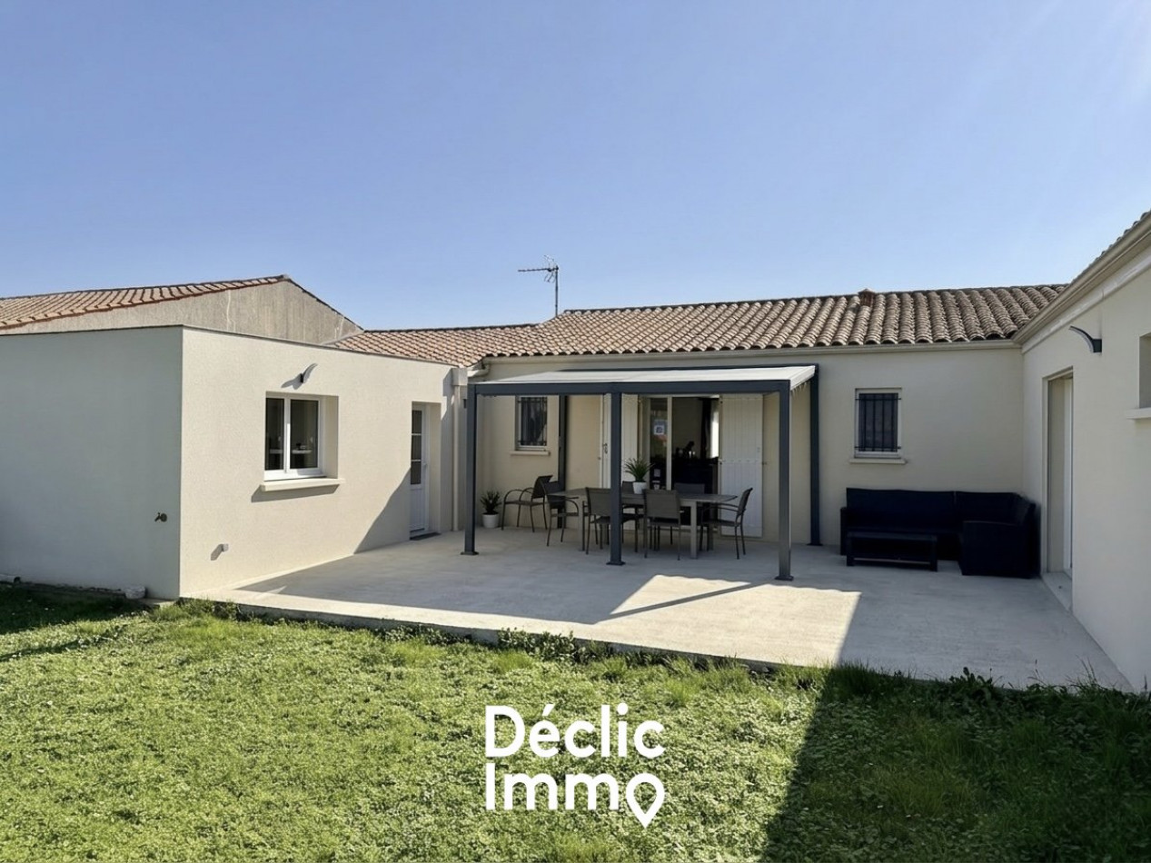 vente Maison Saint Agnant - Photo 1