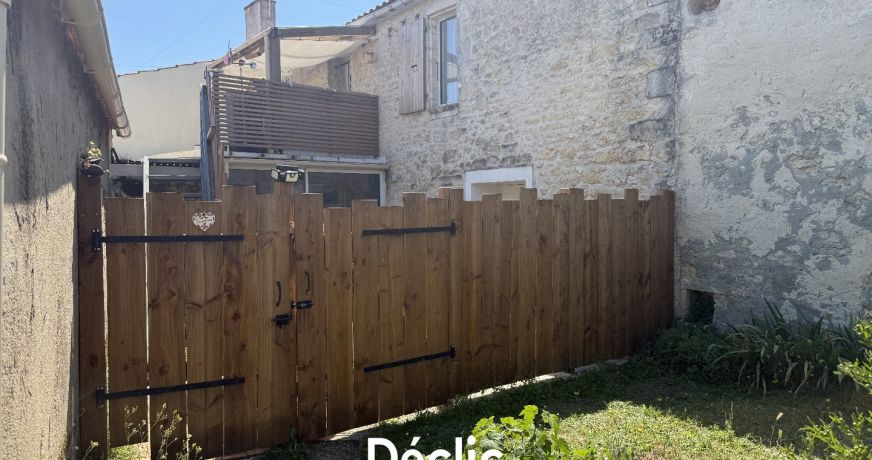 vente Maison et dépendances Saint Just Luzac