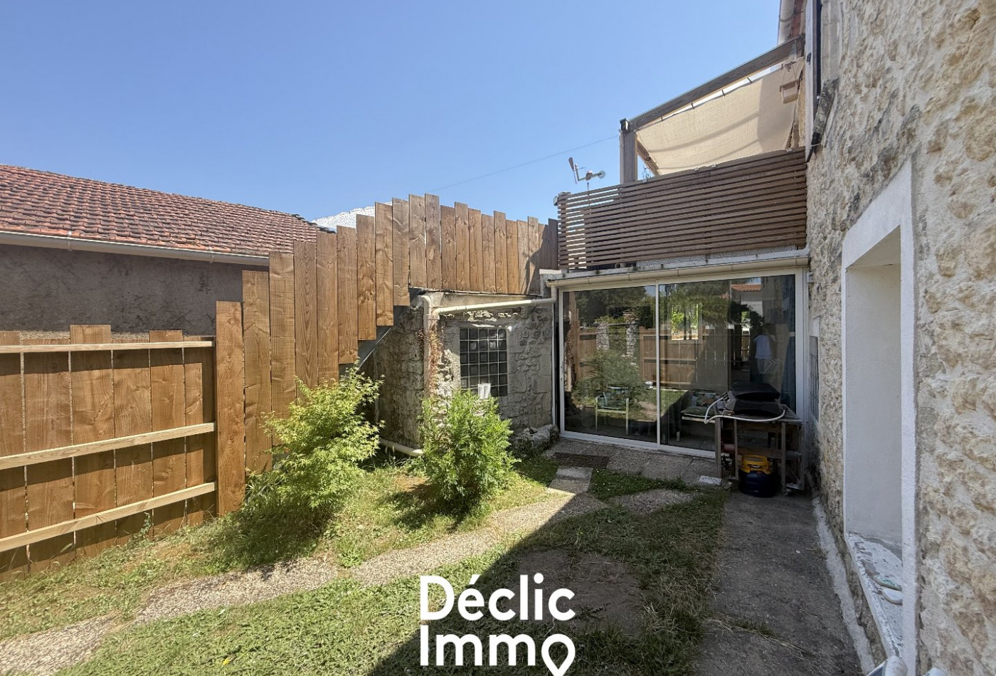 vente Maison et dépendances Saint Just Luzac - Photo 9