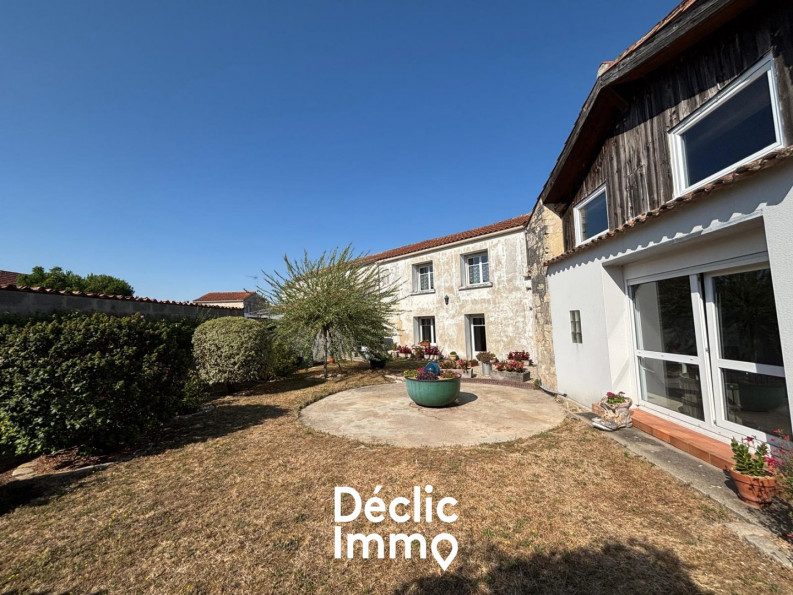 vente Maison de caractère La Jarrie - Photo 2