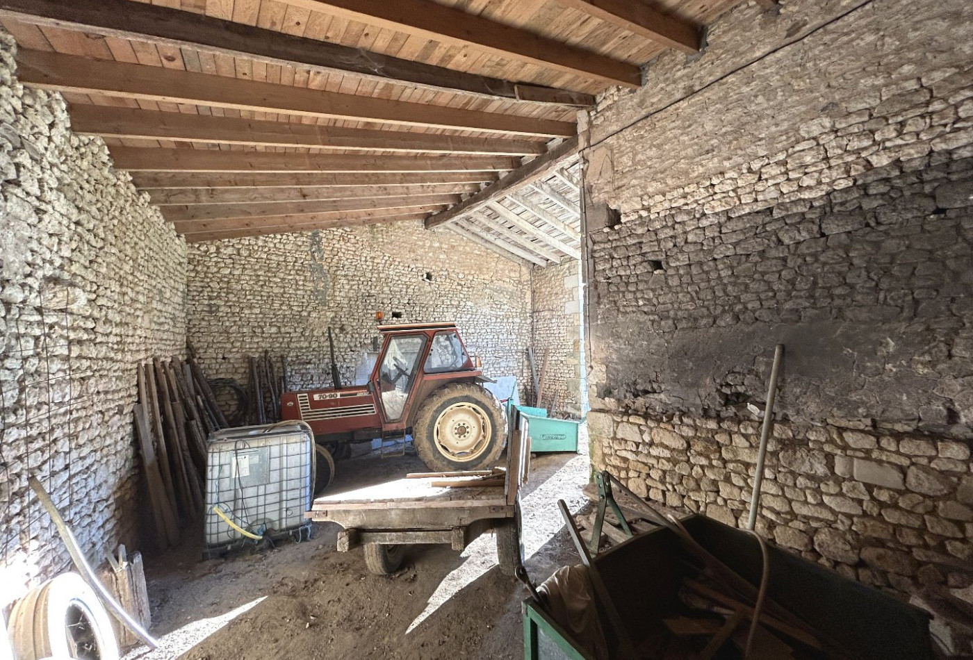 vente Corps de ferme Gemozac - Photo 6