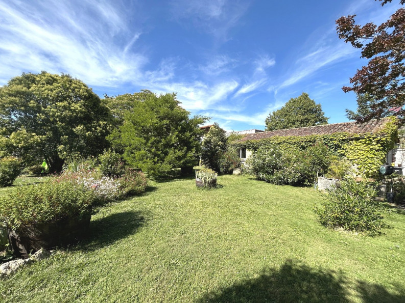 vente Maison bourgeoise Gemozac - Photo 10