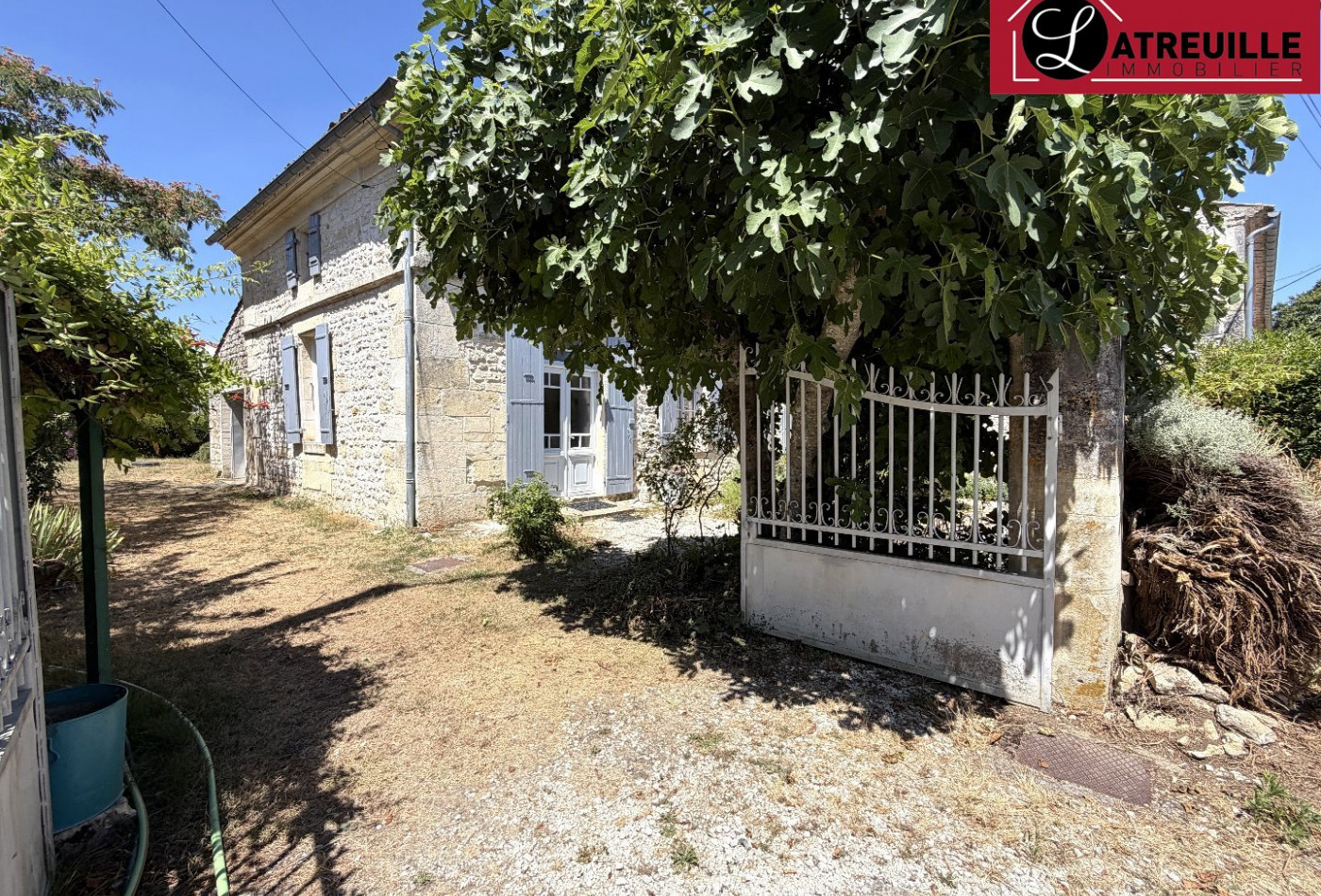 vente Maison Champagnolles - Photo 1