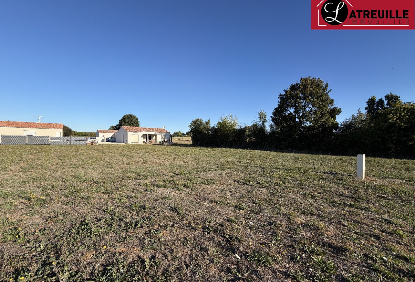 vente Terrain constructible Tesson - Photo 1
