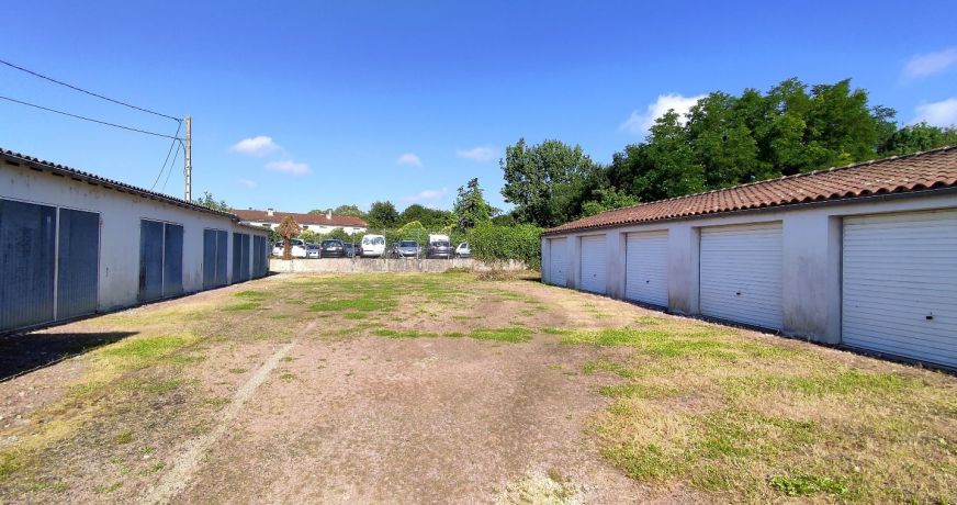 location Garage Saintes
