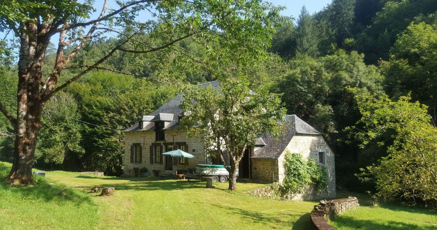 vente Moulin La Roche Canillac