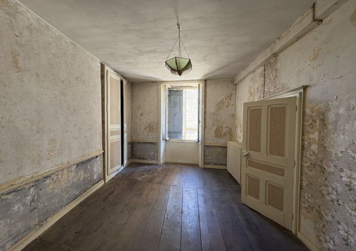 à vendre Maison de village Saint Yrieix La Perche