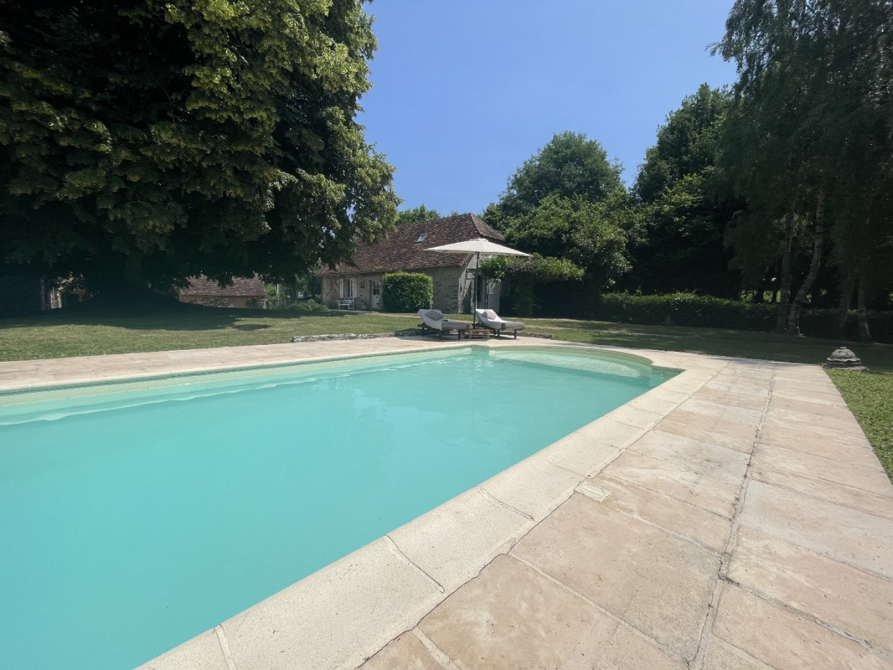 à vendre Maison en pierre Beyssenac - Photo 1