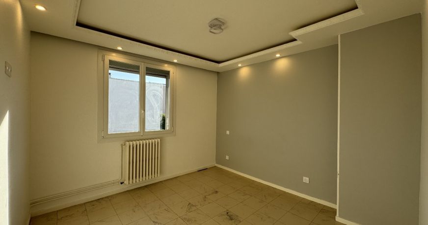 location Maison Chenove