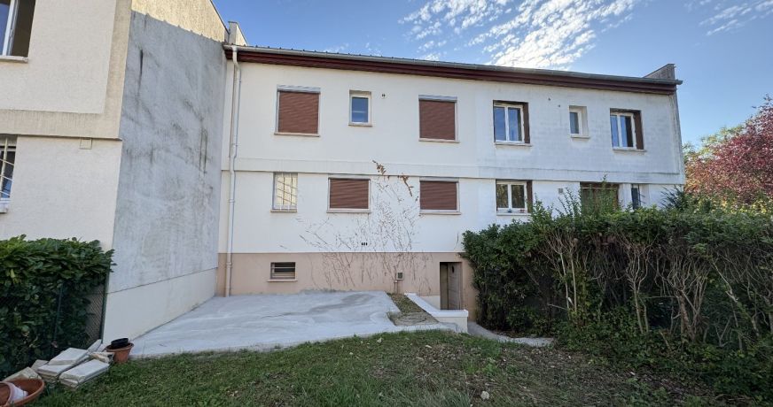 location Maison Chenove