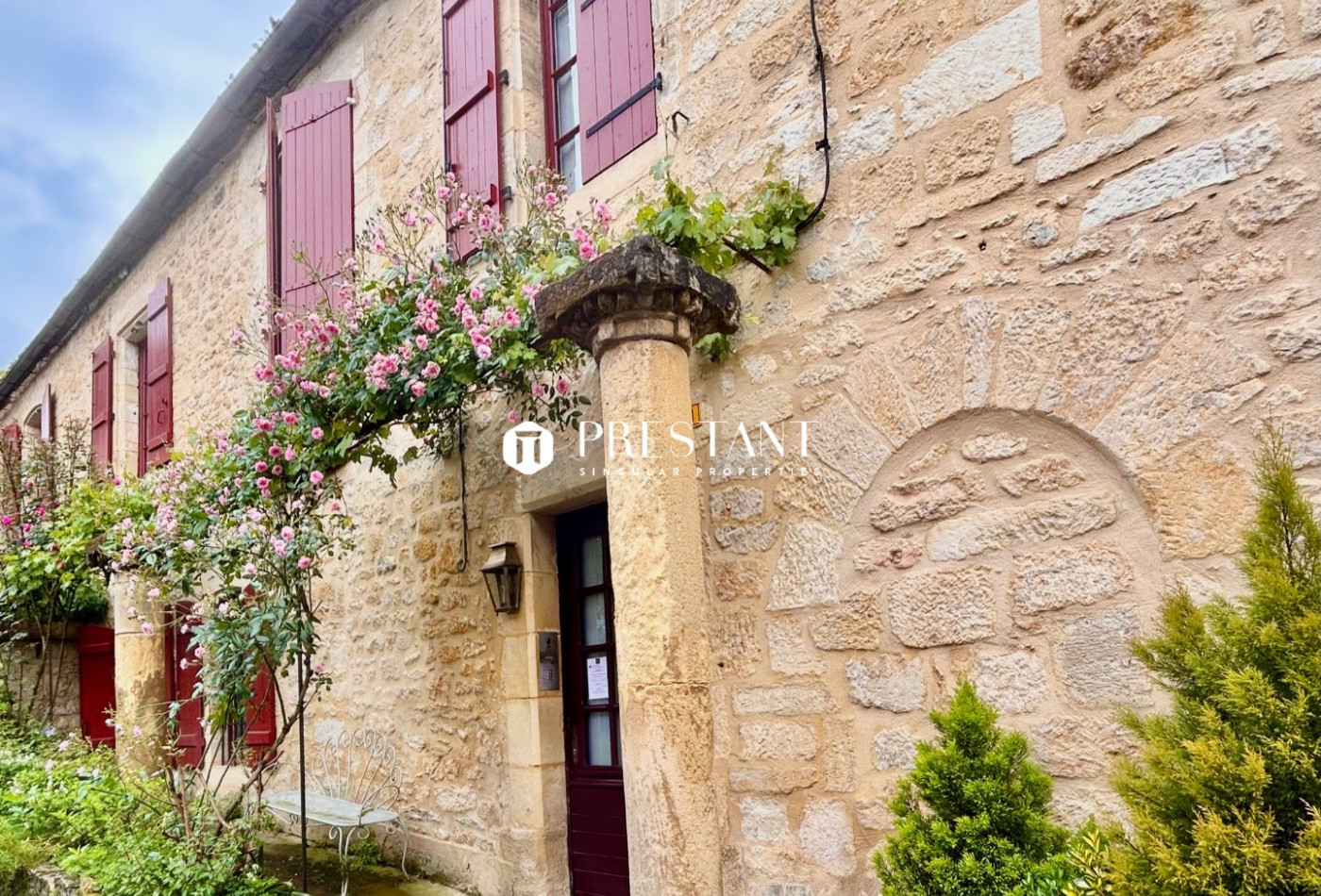 vente Demeure de ville et village Castelnaud La Chapelle - Photo 1