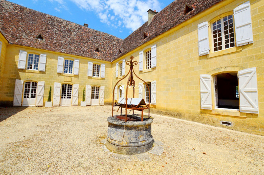en location saisonnière Château Sarlat La Caneda - Photo 2