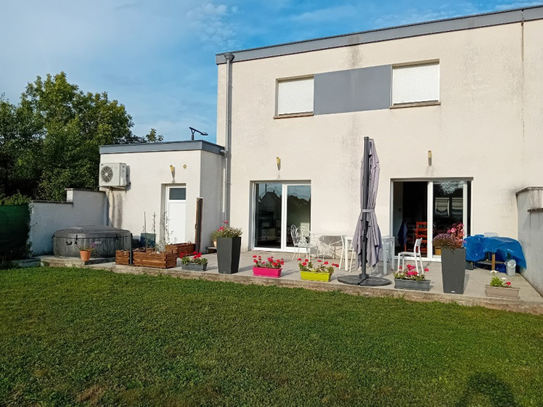 location Maison contemporaine Voujeaucourt - Photo 1