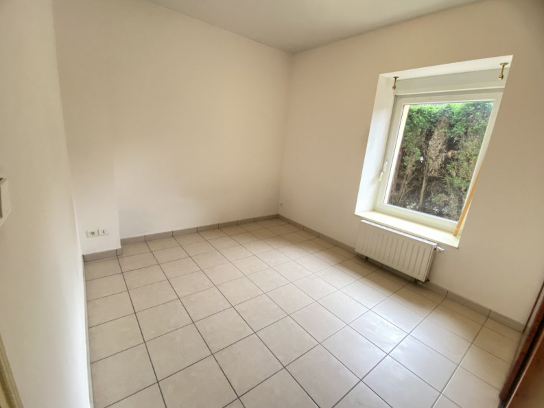 location Appartement Sainte Suzanne - Photo 4