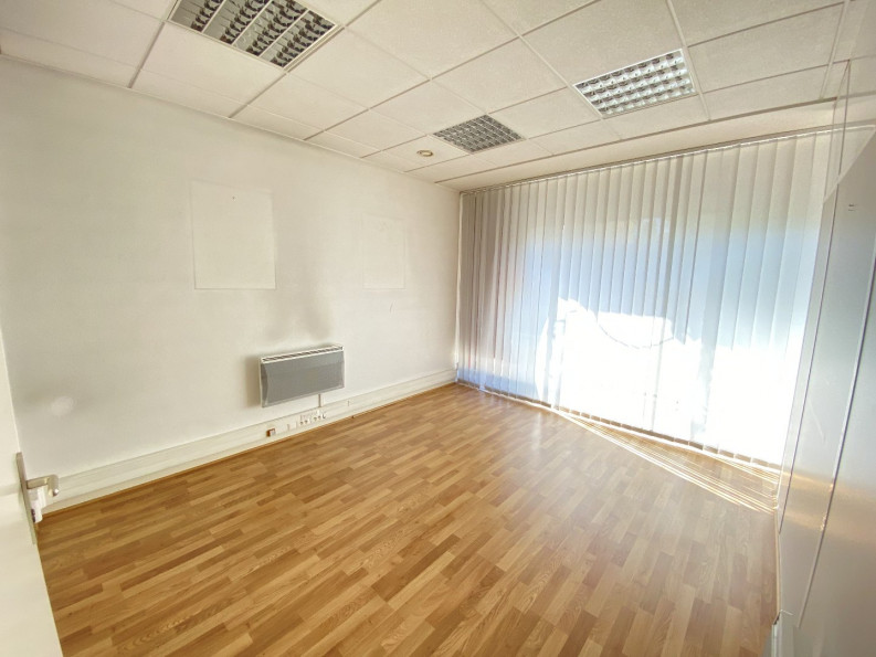 location Local commercial Sochaux - Photo 3