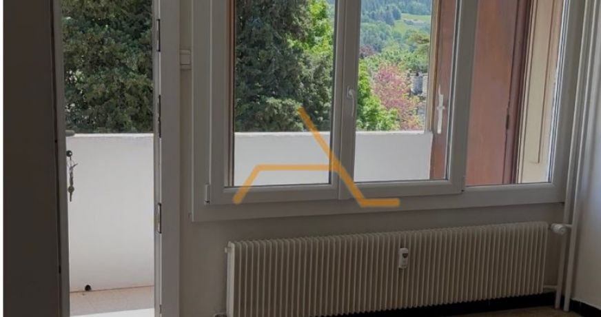 location Appartement Dieulefit