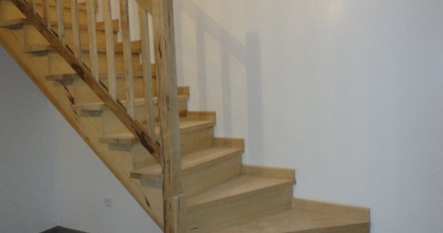 location Maison mitoyenne Roche Saint Secret Beconne