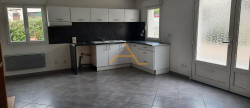 location Maison mitoyenne Roche Saint Secret Beconne
