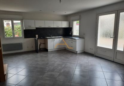 location Maison mitoyenne Roche Saint Secret Beconne