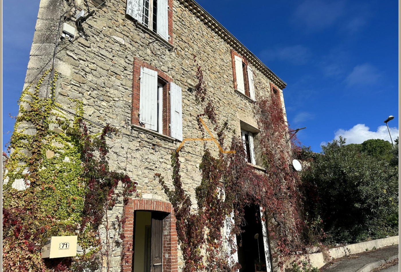 vente Maison de village Puy Saint Martin