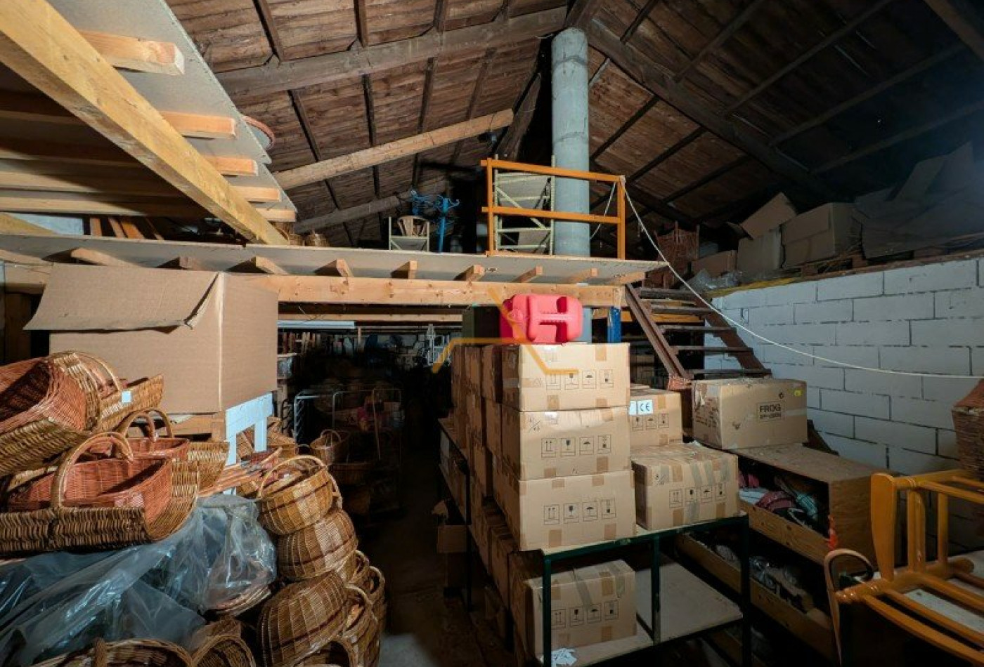 vente Entrepot Le Poet Laval - Photo 4