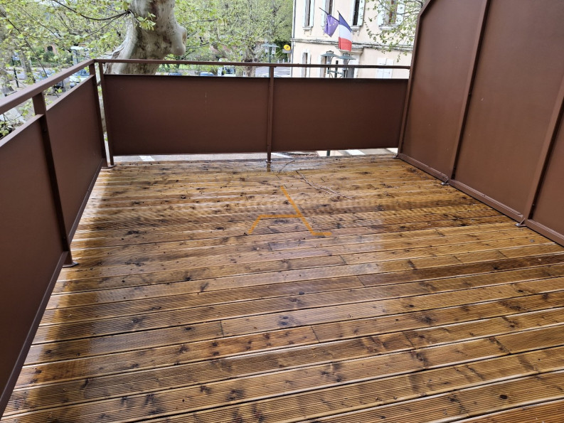 location Appartement Le Poet Laval - Photo 2