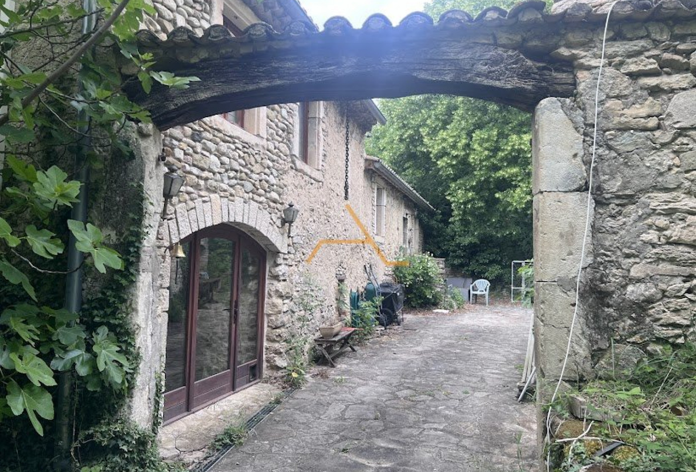 vente Maison en pierre La Begude De Mazenc - Photo 1