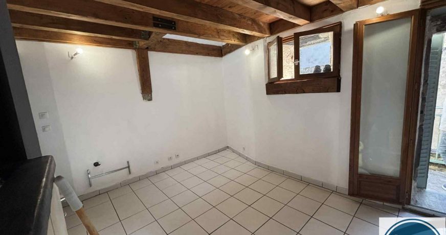 location Maison de village Serrieres