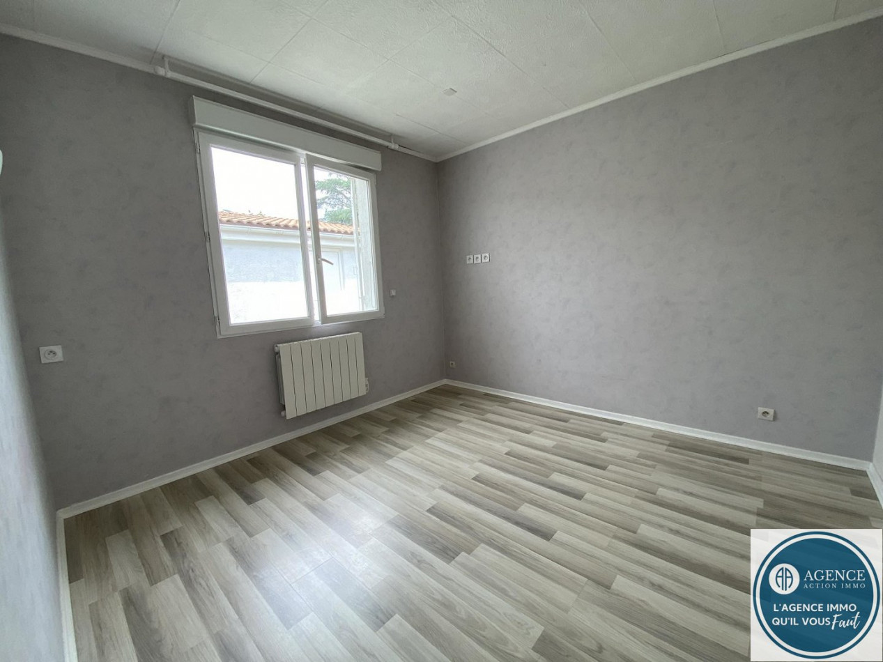 location Maison Sarras - Photo 8