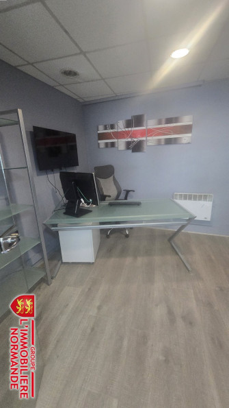 location Local commercial Gaillon - Photo 4