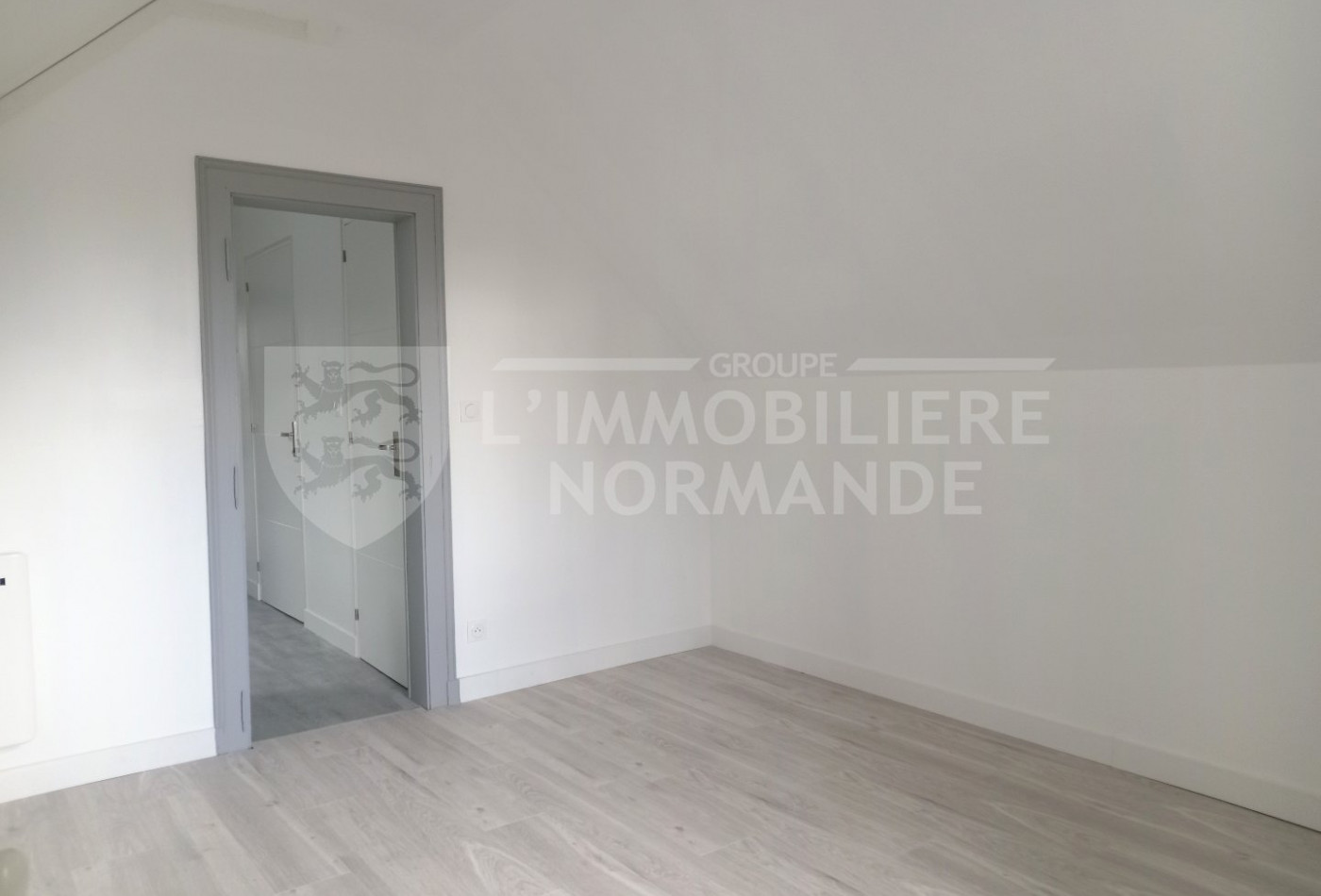 location Appartement Saint Etienne Du Vauvray - Photo 2