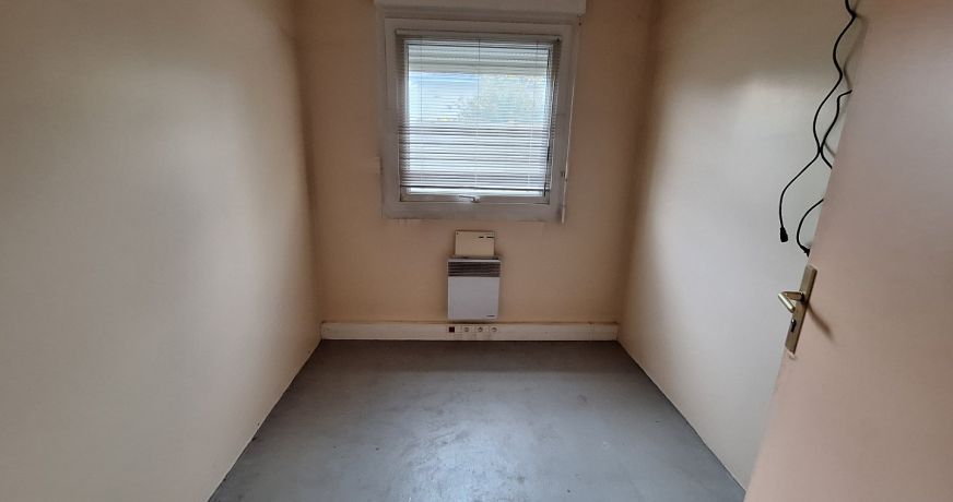 location Entrepot Saint Pierre La Garenne