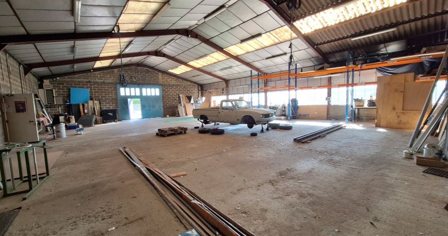 location Entrepot Saint Pierre La Garenne