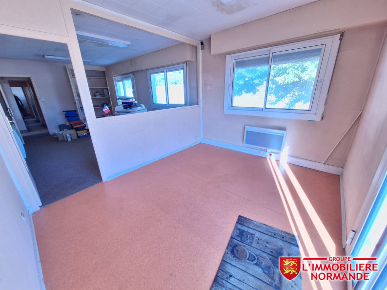 location Entrepot Saint Pierre La Garenne - Photo 3